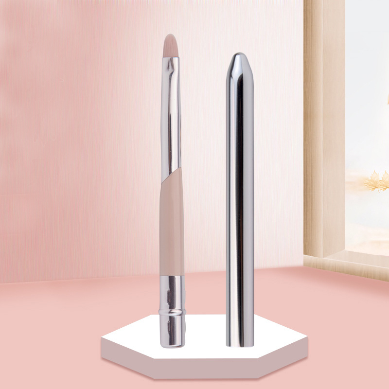 Cọ Môi Có Nắp Đậy Fenty F123